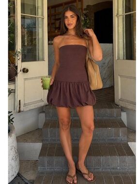 NWT Wild Fable Strapless Bubble Hem
Mini Dress Chocolate Brown Party Y2K Large